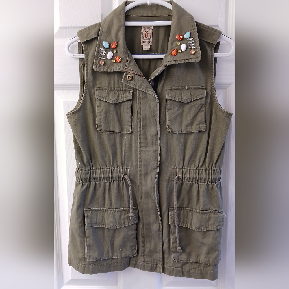 Decree Army Green Utility Vest with Jeweled Collar – Size Medium